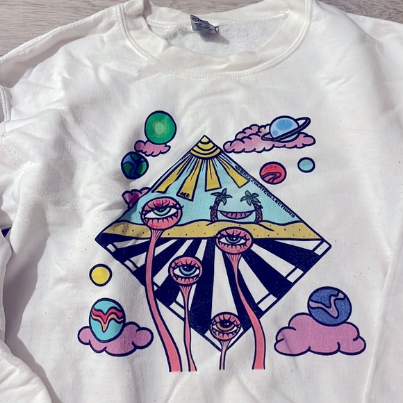 Trippy Sweatshirt SMALL white colorful cosmic beach space eye planets abstract - Picture 3 of 6